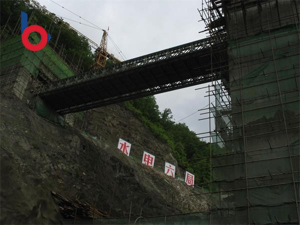 吉林省通化市中國水電六局，高空橋321（100）型30米雙排單層加強(qiáng)型